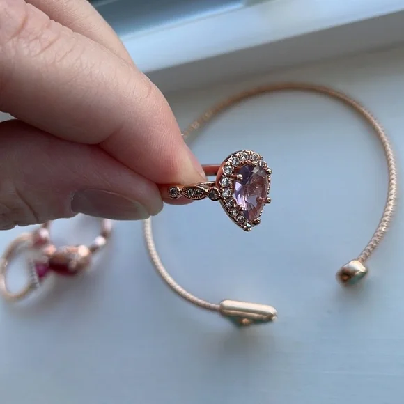 Rose Gold Jewelry Lot - Picture 6 of 6